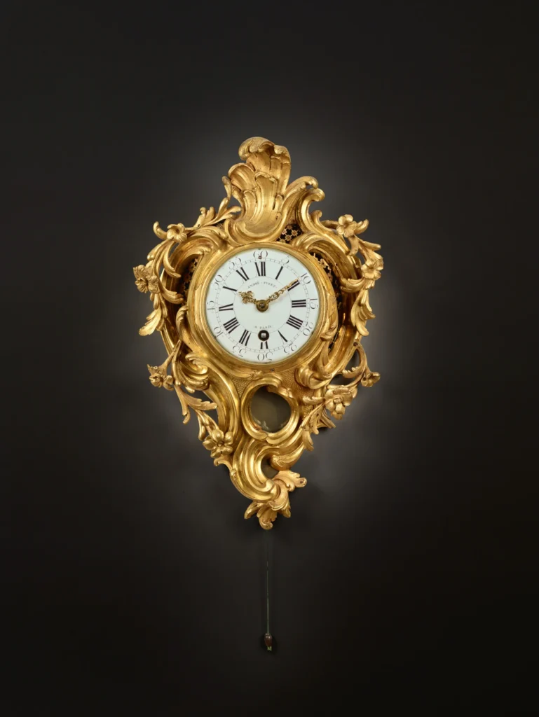 Alcove cartel clock