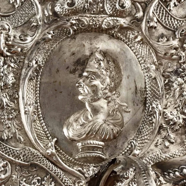 Pair of wall lights in embossed metal - Image 7